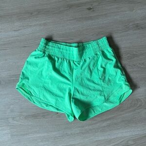NWOT Lululemon hotty hot shorts
